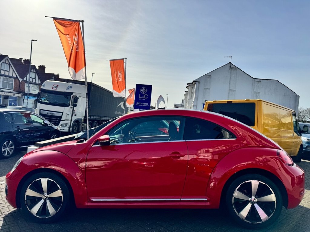 Used Volkswagen Beetle 2018 for sale - 78056266: Photo 6