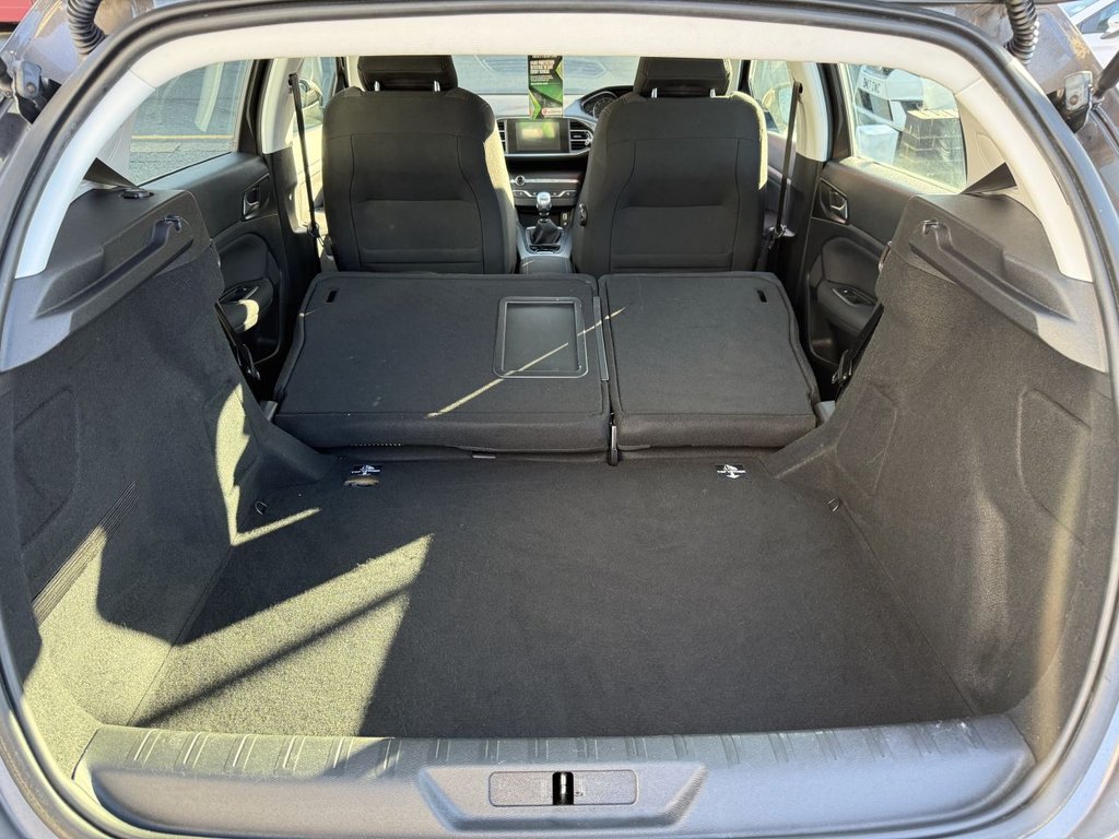 Used Peugeot 308 2016 for sale - 76954021: Photo 12