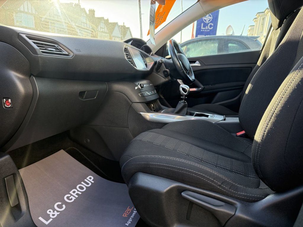 Used Peugeot 308 2016 for sale - 76954021: Photo 17