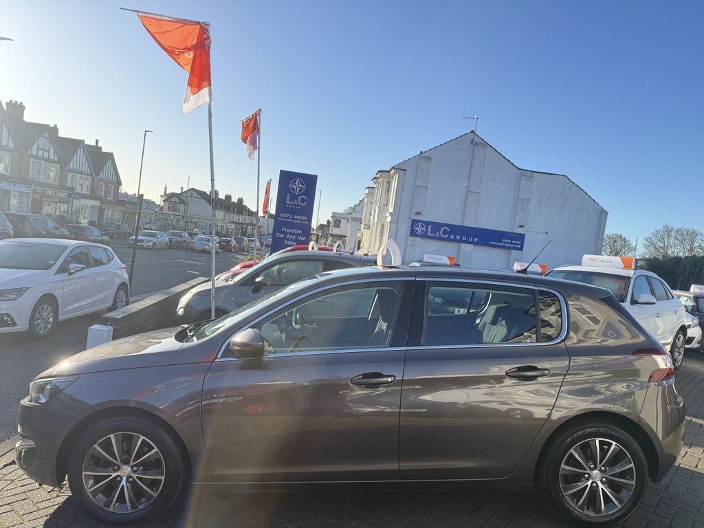 Used Peugeot 308 2016 for sale - 76954021: Photo 6