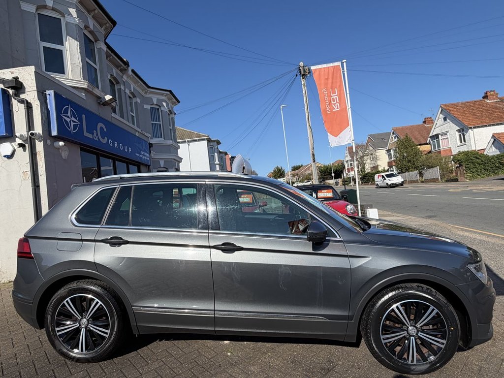 Used Volkswagen Tiguan 2018 for sale - 77995382: Photo 10