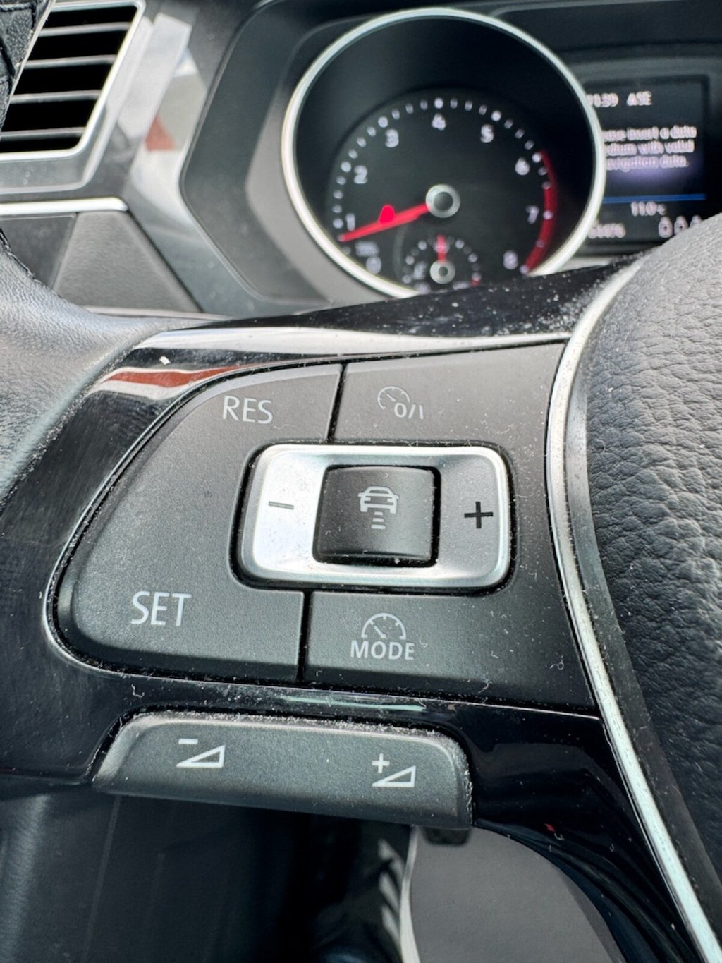 Used Volkswagen Tiguan 2018 for sale - 77995382: Photo 24