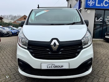 Used Renault Trafic 2015 for sale - 77810000: Photo