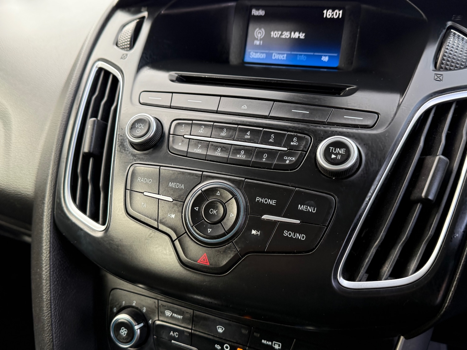 Used Ford Focus 2015 for sale - 76355367: Photo 23