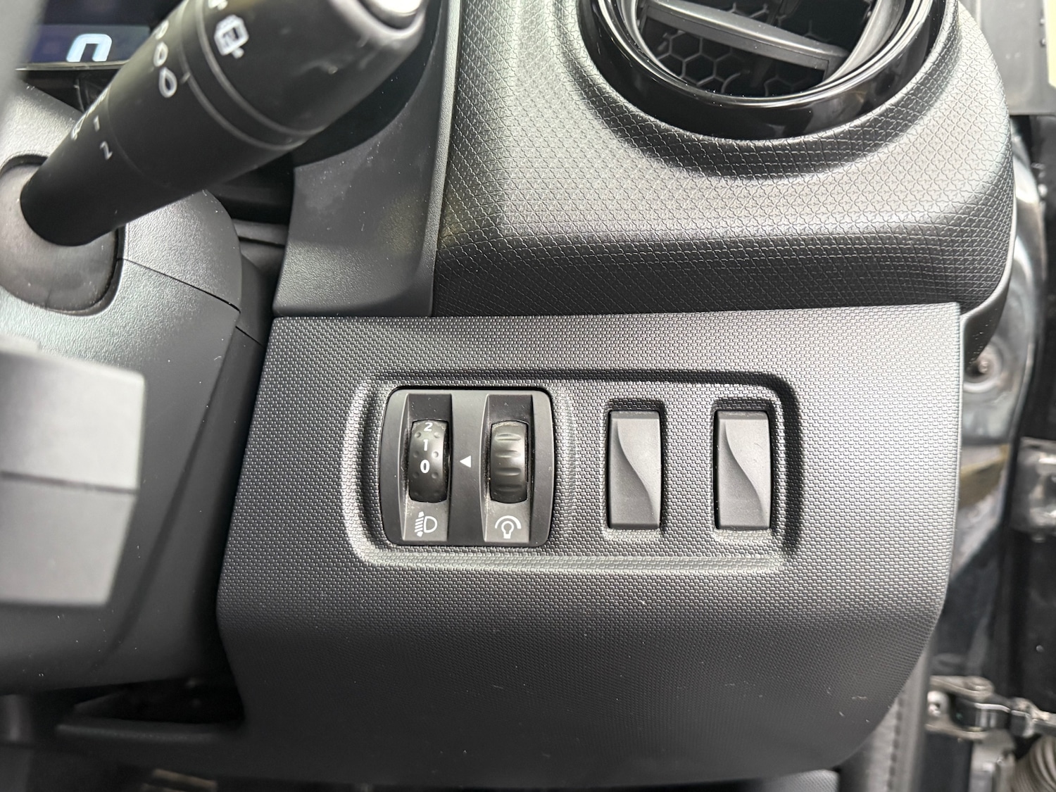 Used Renault Clio 2014 for sale - 76427837: Photo 23