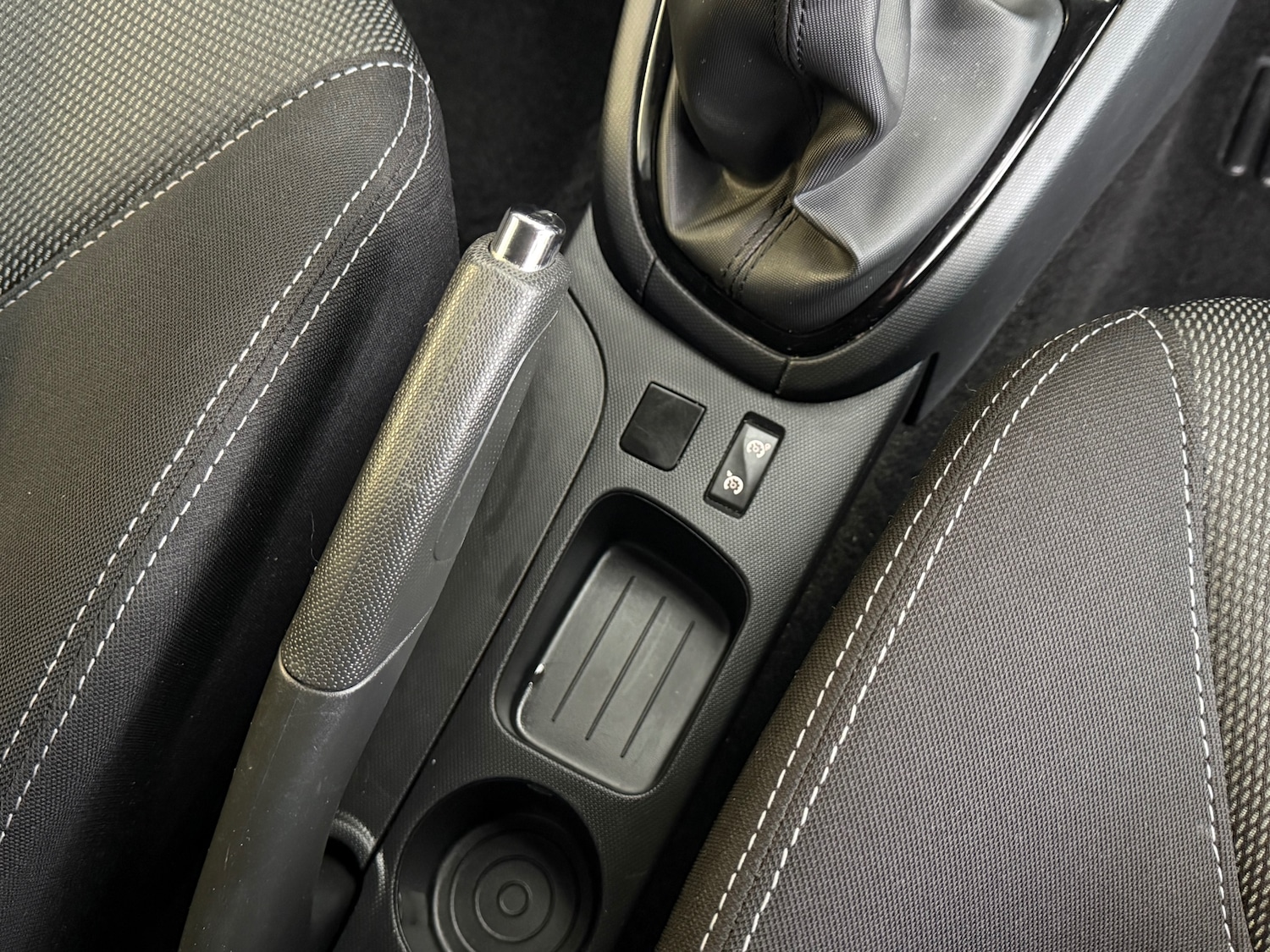 Used Renault Clio 2014 for sale - 76427837: Photo 28