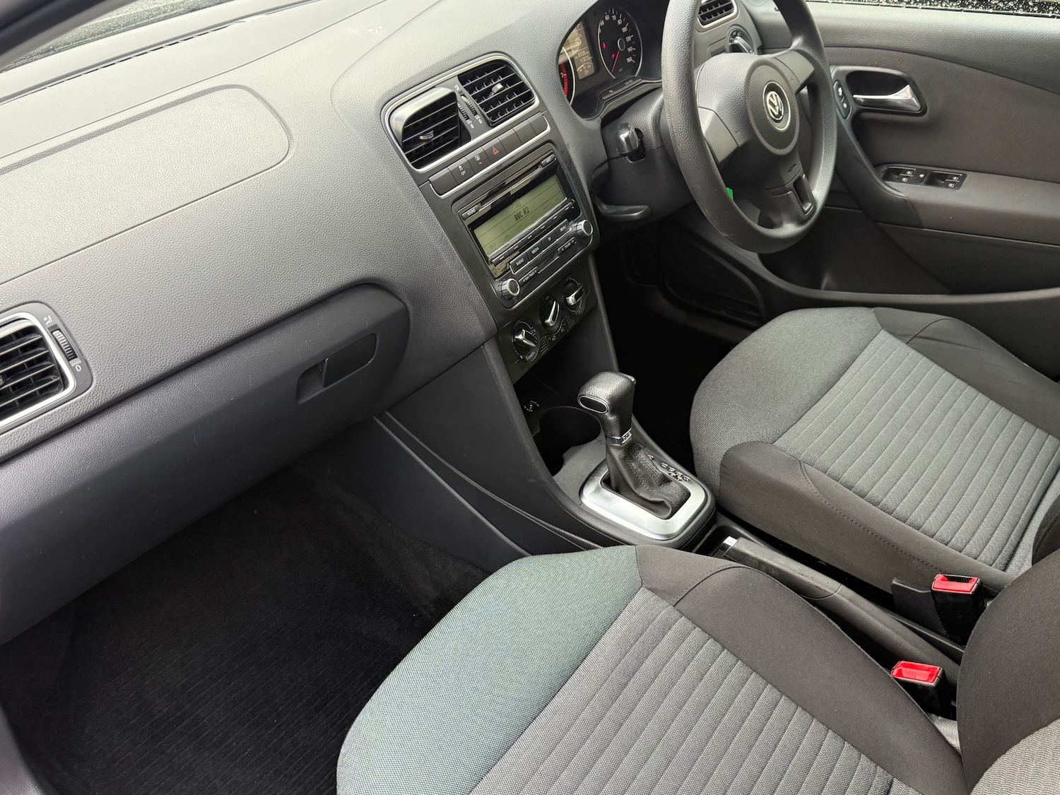 Used Volkswagen Polo 2010 for sale - 76382687: Photo 29