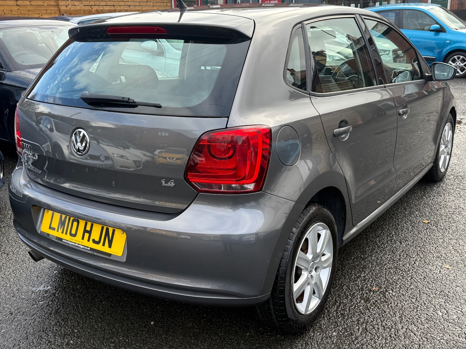 Used Volkswagen Polo 2010 for sale - 76382687: Photo 3