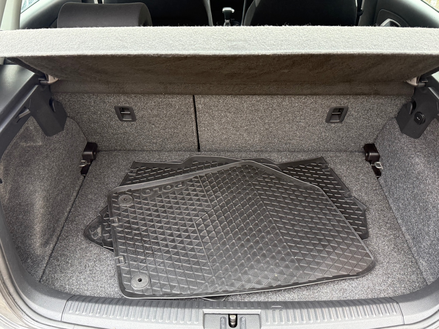 Used Volkswagen Polo 2010 for sale - 76382687: Photo 35