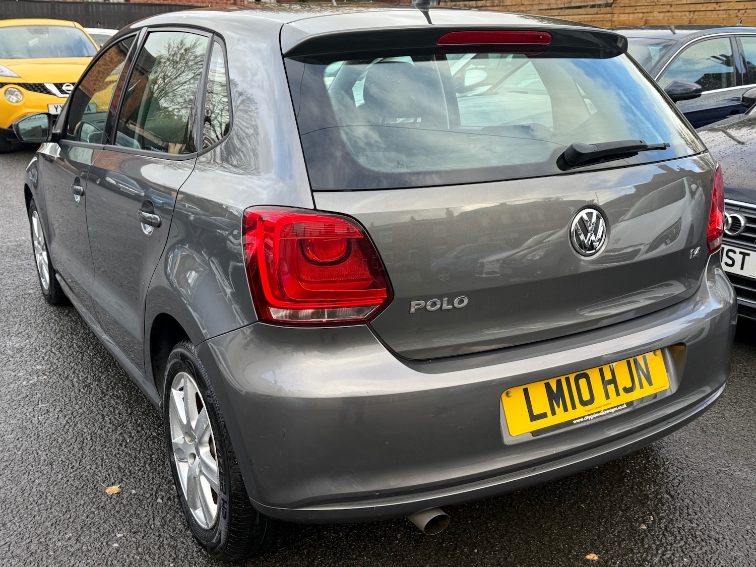 Used Volkswagen Polo 2010 for sale - 76382687: Photo 4