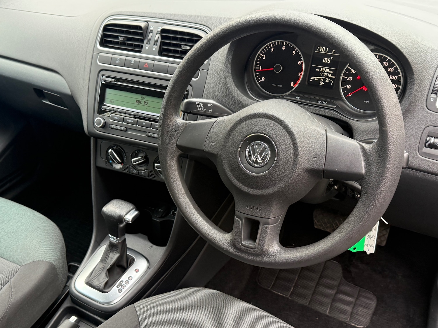 Used Volkswagen Polo 2010 for sale - 76382687: Photo 5