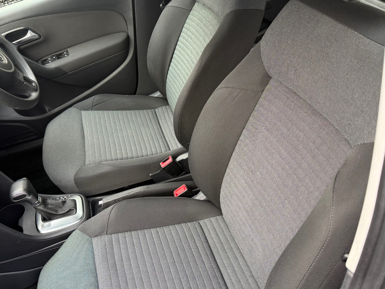 Used Volkswagen Polo 2010 for sale - 76382687: Photo 7