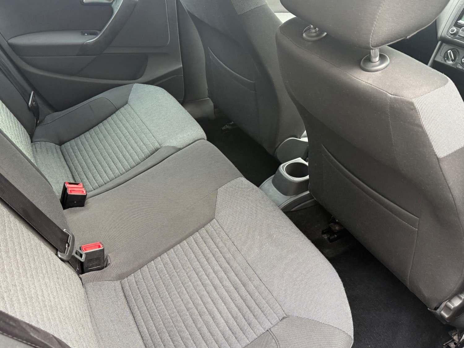 Used Volkswagen Polo 2010 for sale - 76382687: Photo 8