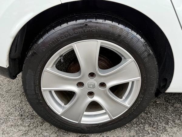 Used Renault Clio 2015 for sale - 75935994: Photo 13