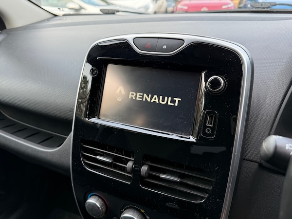 Used Renault Clio 2015 for sale - 75935994: Photo 19