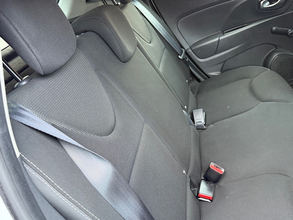 Used Renault Clio 2015 for sale - 75935994: Photo 29
