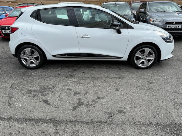 Used Renault Clio 2015 for sale - 75935994: Photo 9