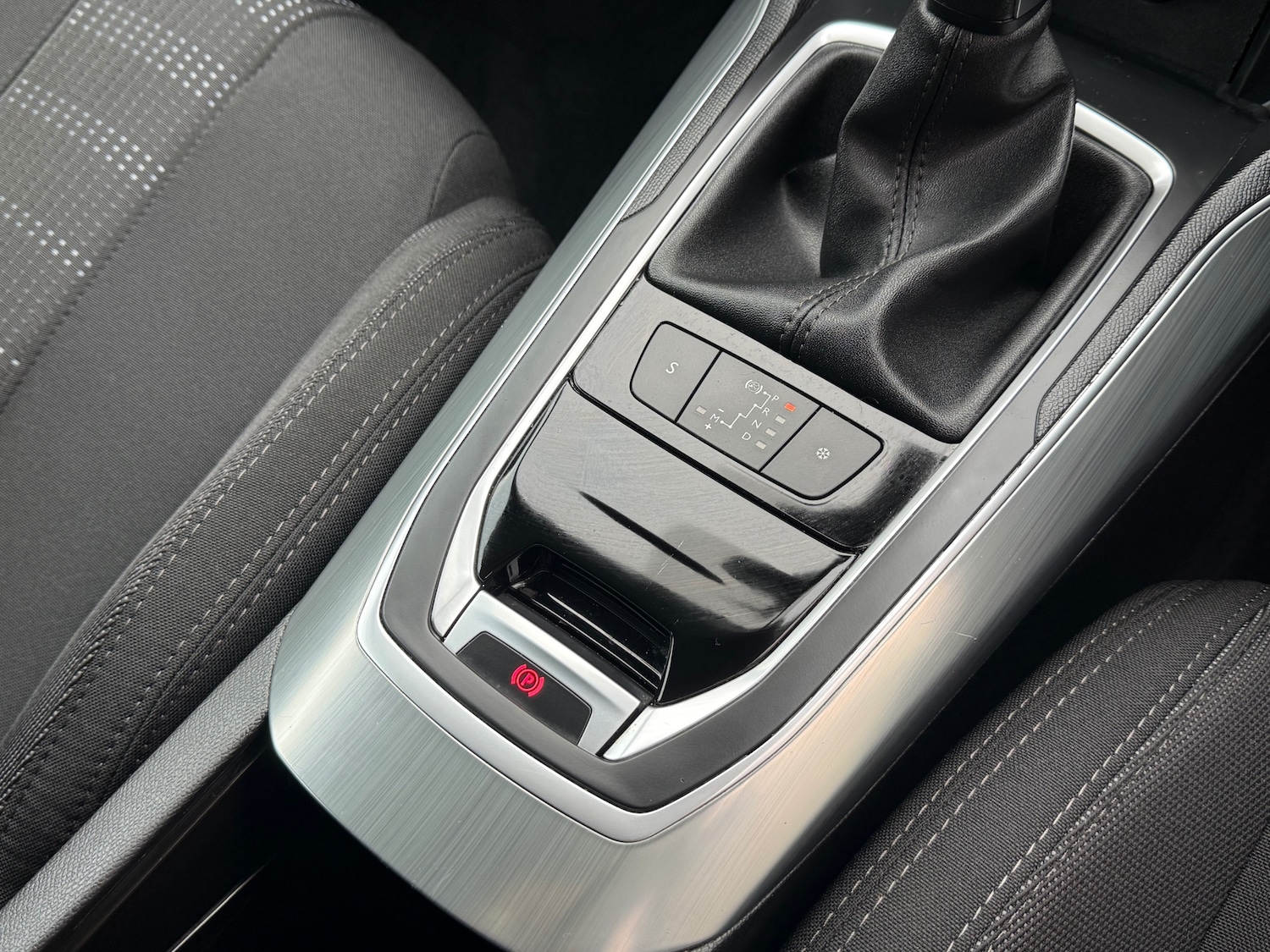 Used Peugeot 308 2016 for sale - 76491885: Photo 28