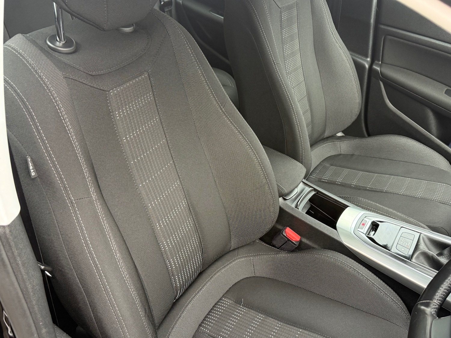 Used Peugeot 308 2016 for sale - 76491885: Photo 32