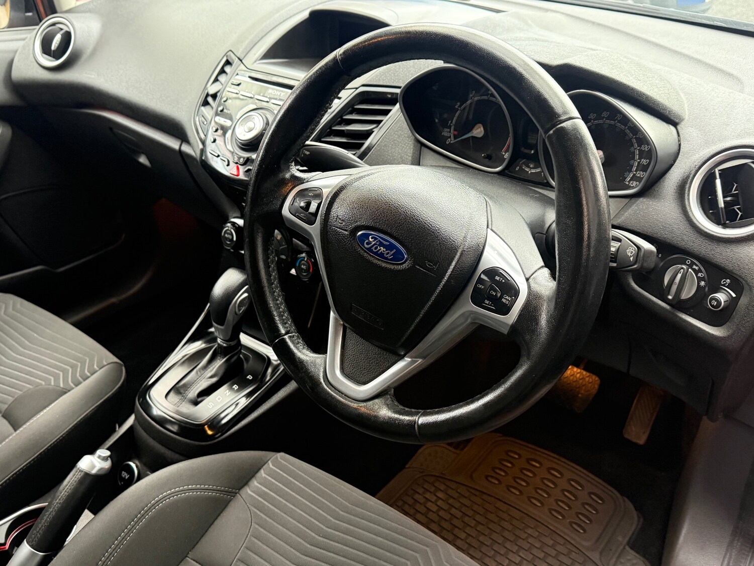 Used Ford Fiesta 2013 for sale - 77378813: Photo 5