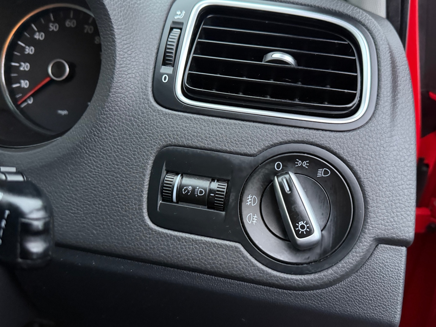 Used Volkswagen Polo 2012 for sale - 76479942: Photo 19