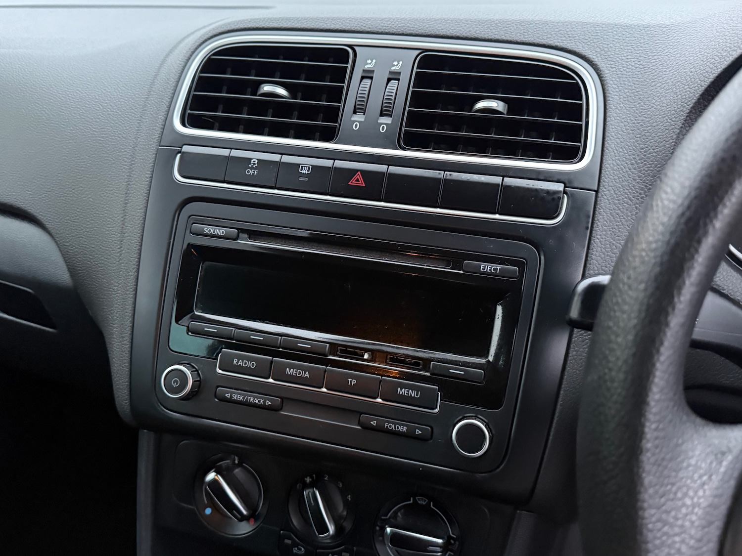 Used Volkswagen Polo 2012 for sale - 76479942: Photo 21