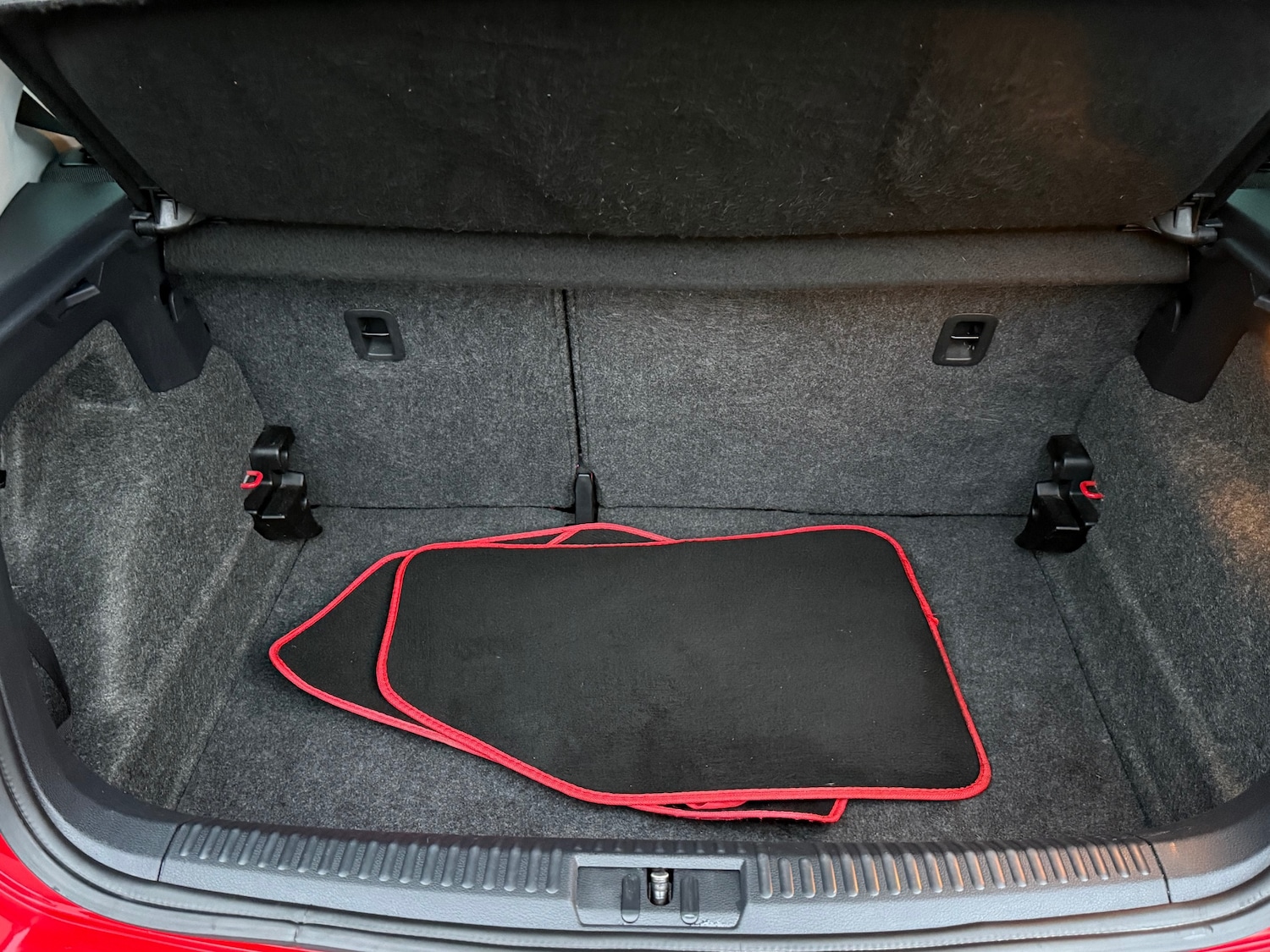 Used Volkswagen Polo 2012 for sale - 76479942: Photo 35