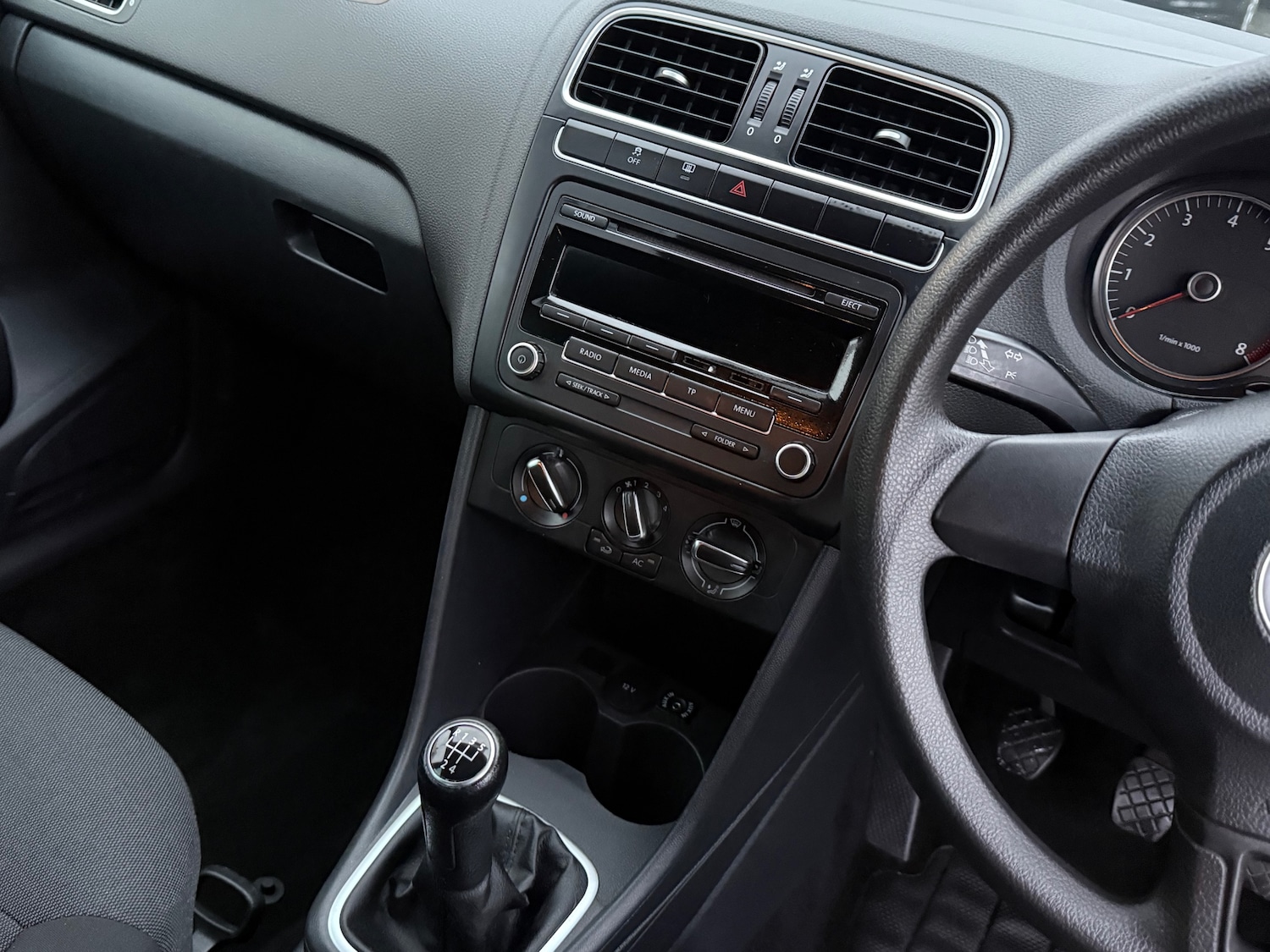 Used Volkswagen Polo 2012 for sale - 76479942: Photo 6