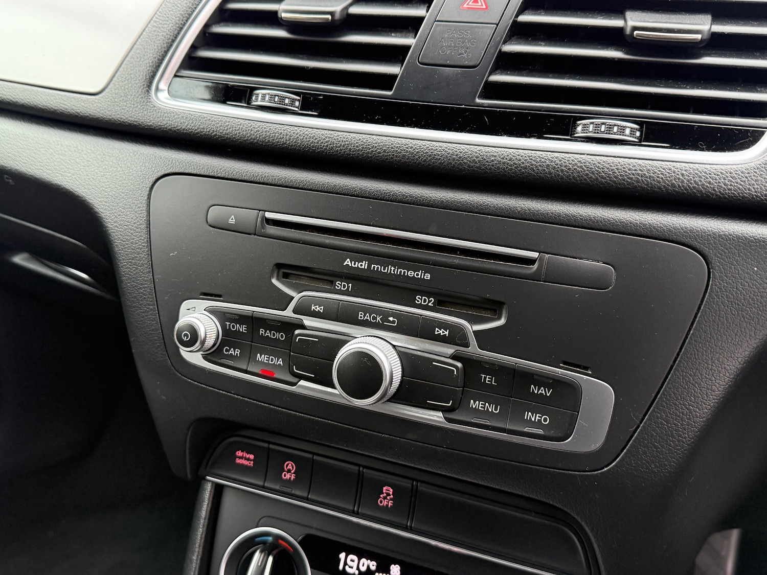 Used Audi Q3 2015 for sale - 76309748: Photo 24