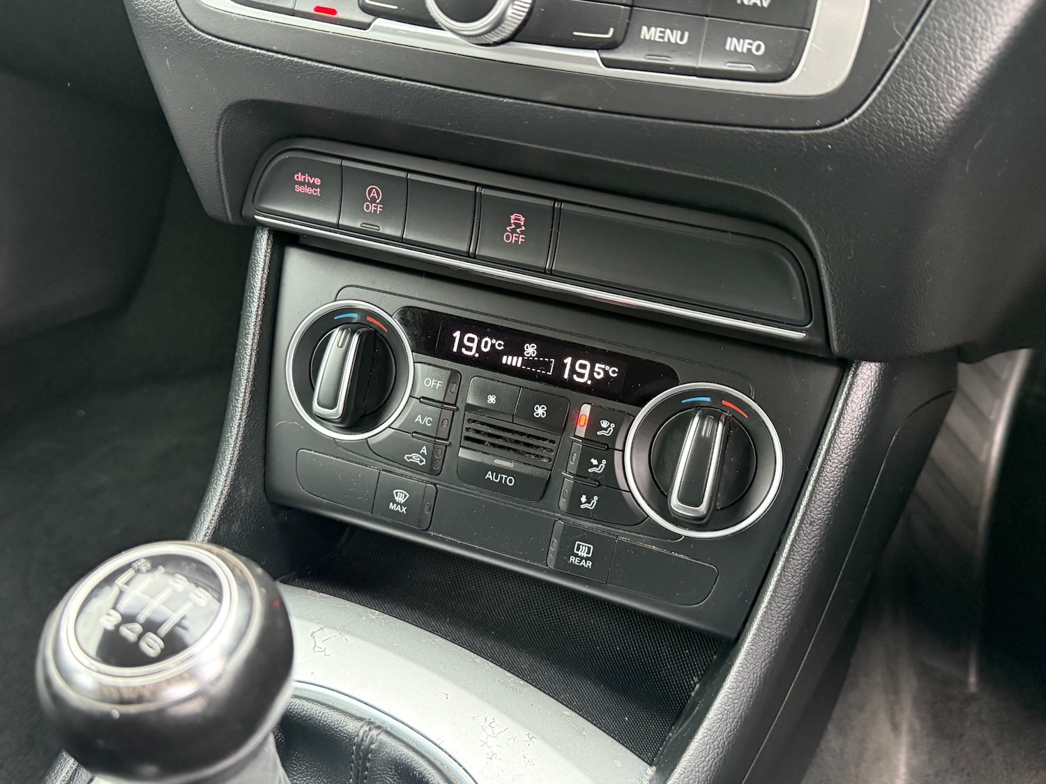 Used Audi Q3 2015 for sale - 76309748: Photo 25