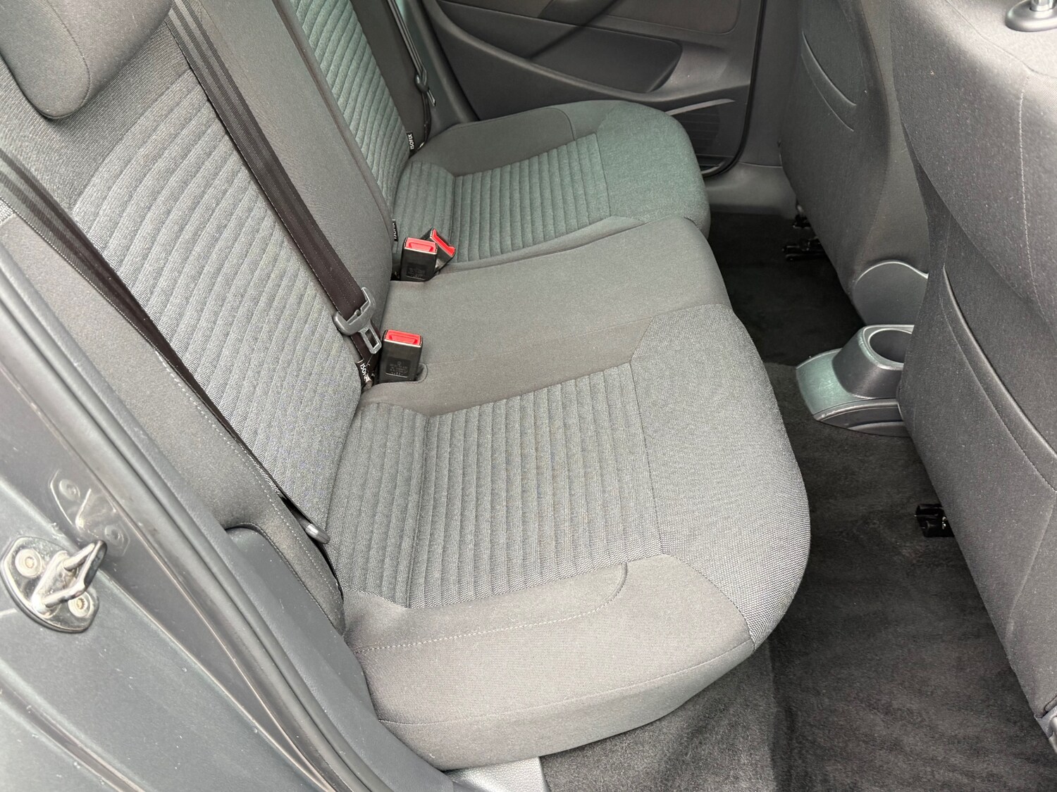 Used Volkswagen Polo 2013 for sale - 77532456: Photo 32