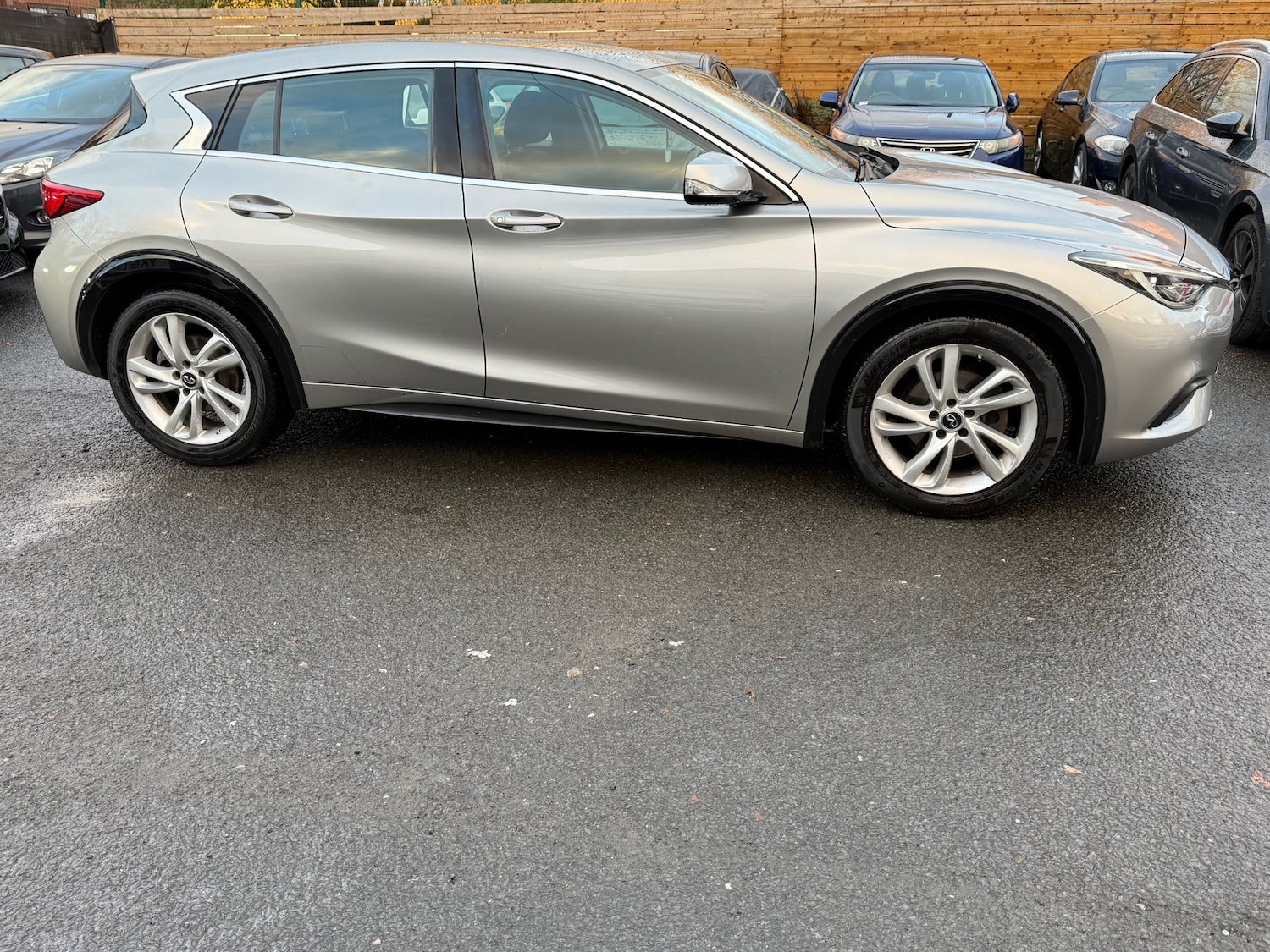 Used Infiniti Q30 2017 for sale - 76739182: Photo 11