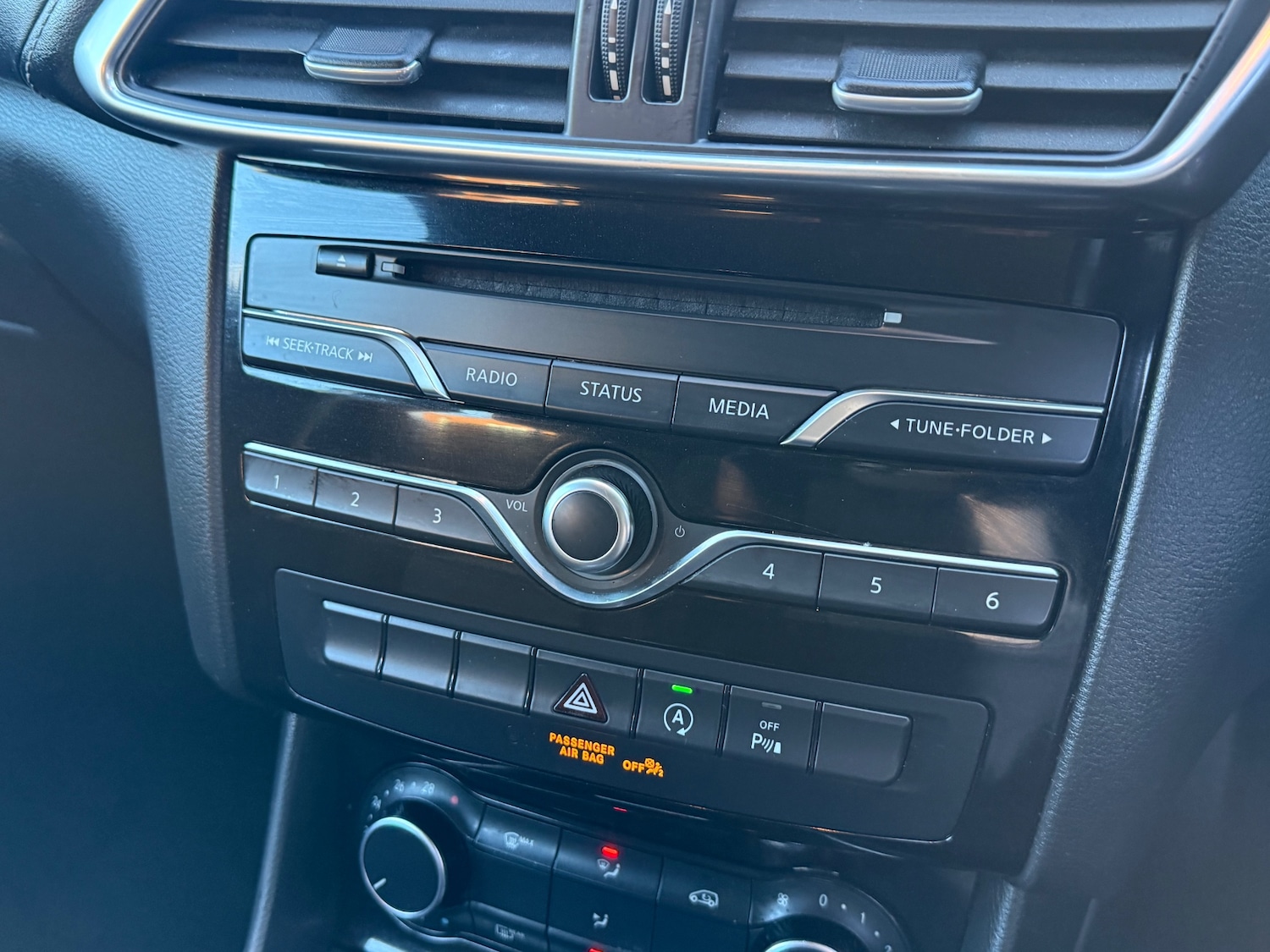 Used Infiniti Q30 2017 for sale - 76739182: Photo 21