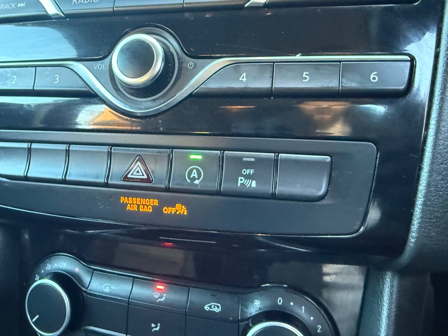 Used Infiniti Q30 2017 for sale - 76739182: Photo 23