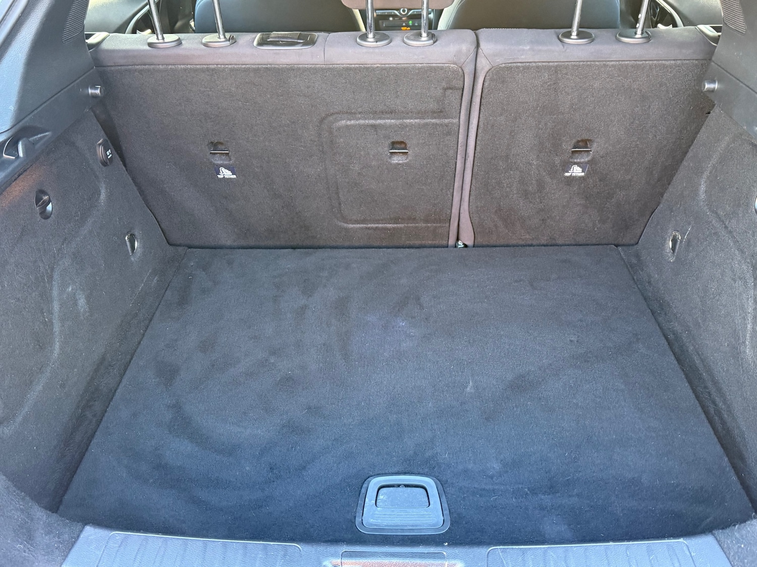 Used Infiniti Q30 2017 for sale - 76739182: Photo 36