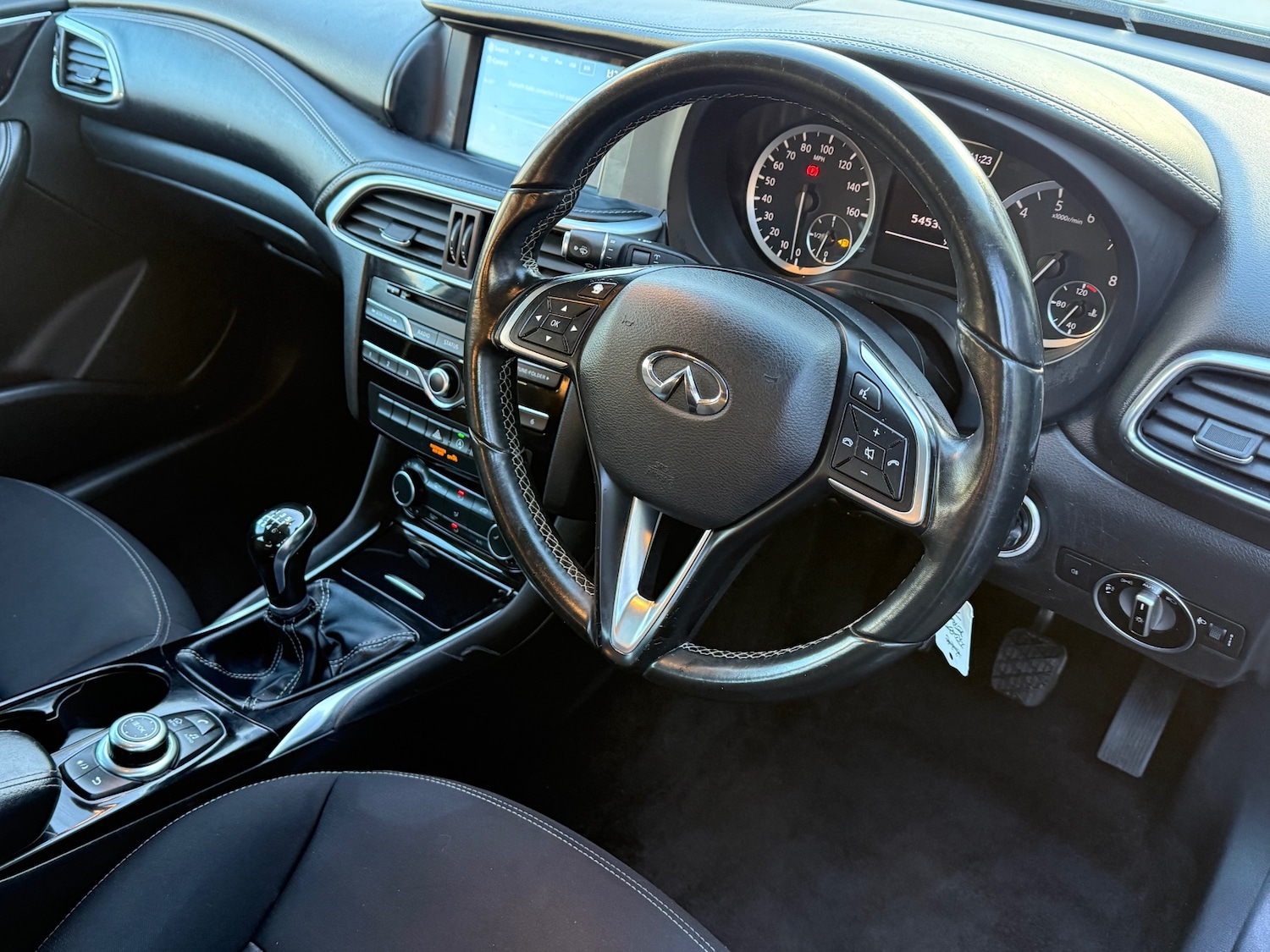 Used Infiniti Q30 2017 for sale - 76739182: Photo 5