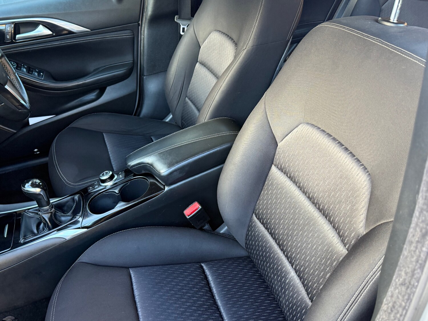 Used Infiniti Q30 2017 for sale - 76739182: Photo 7