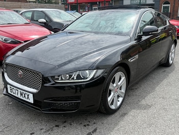 Used Jaguar XE 2017 for sale - 79129896: Photo