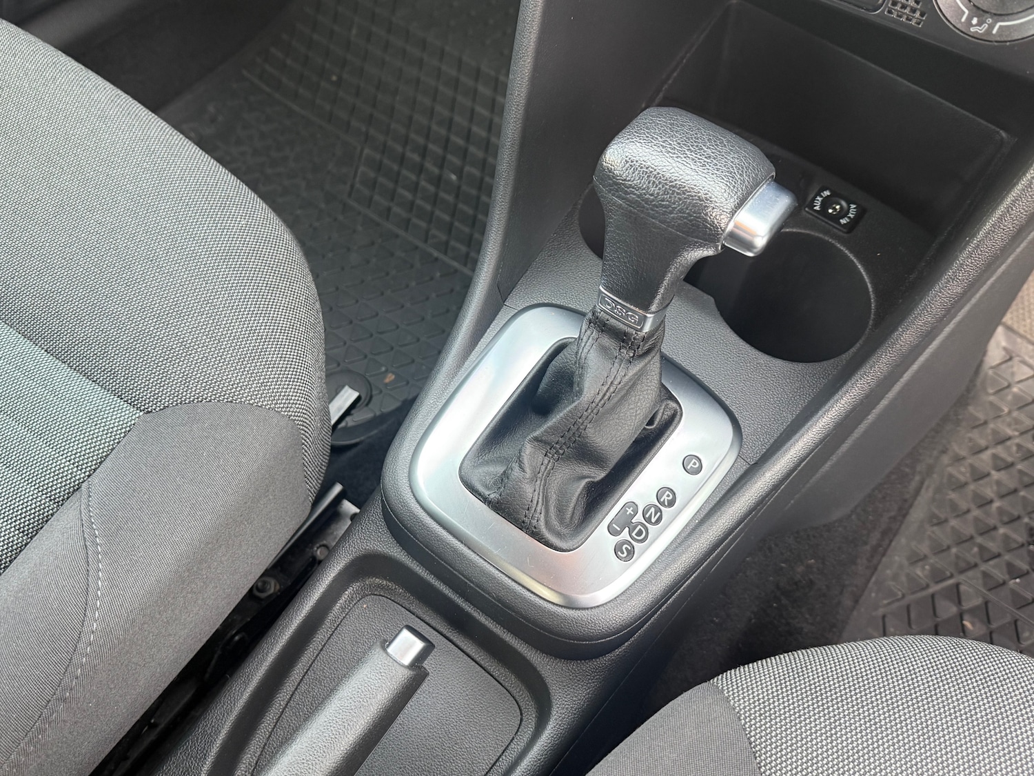 Used Volkswagen Polo 2010 for sale - 76908296: Photo 23