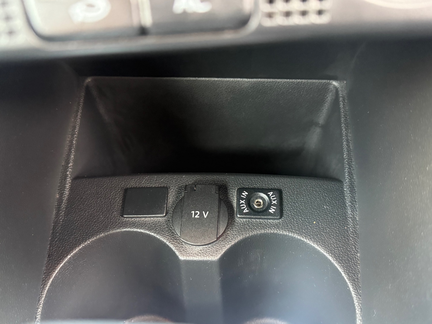 Used Volkswagen Polo 2010 for sale - 76908296: Photo 24