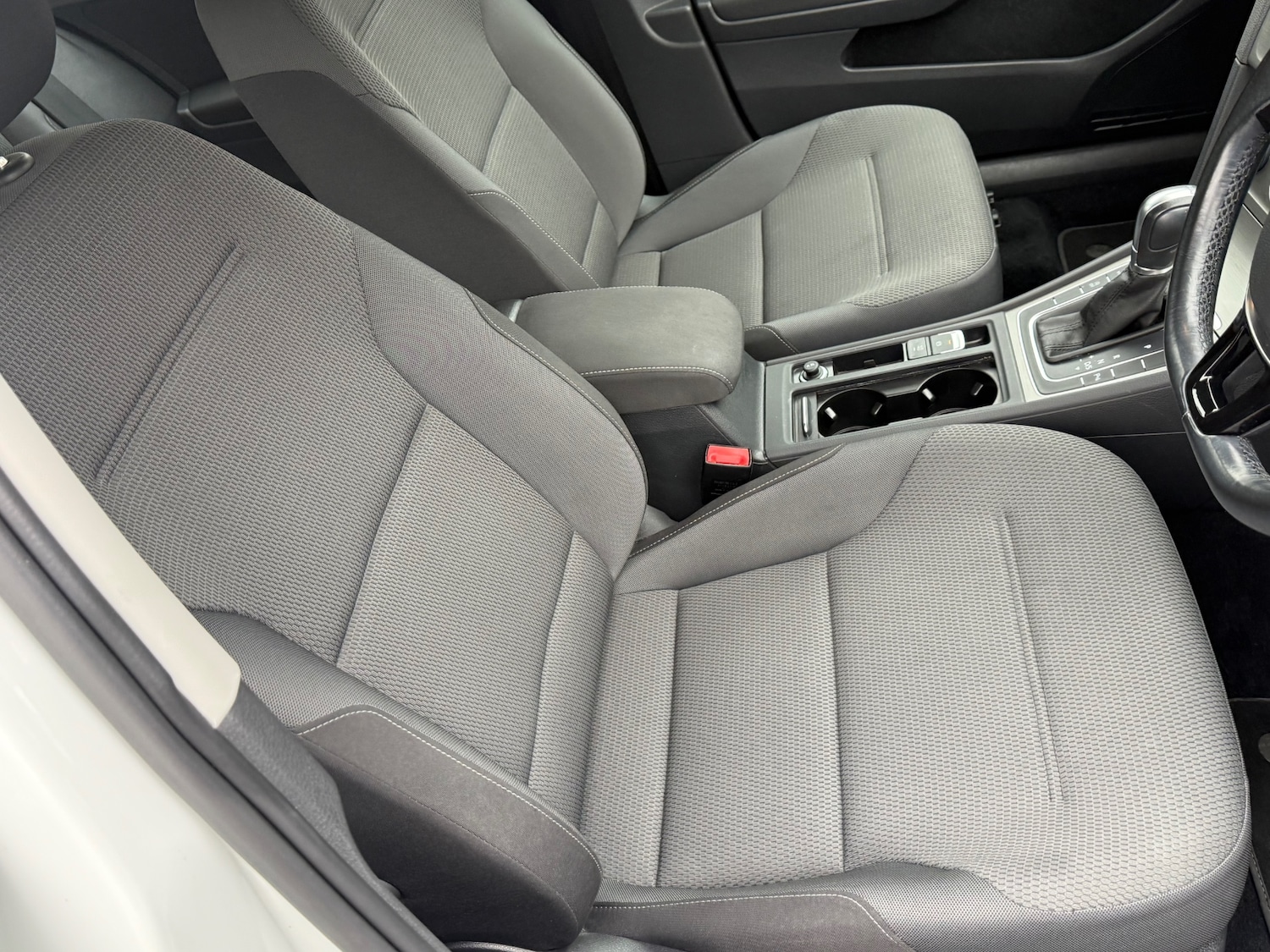 Used Volkswagen Golf 2015 for sale - 76263569: Photo 32