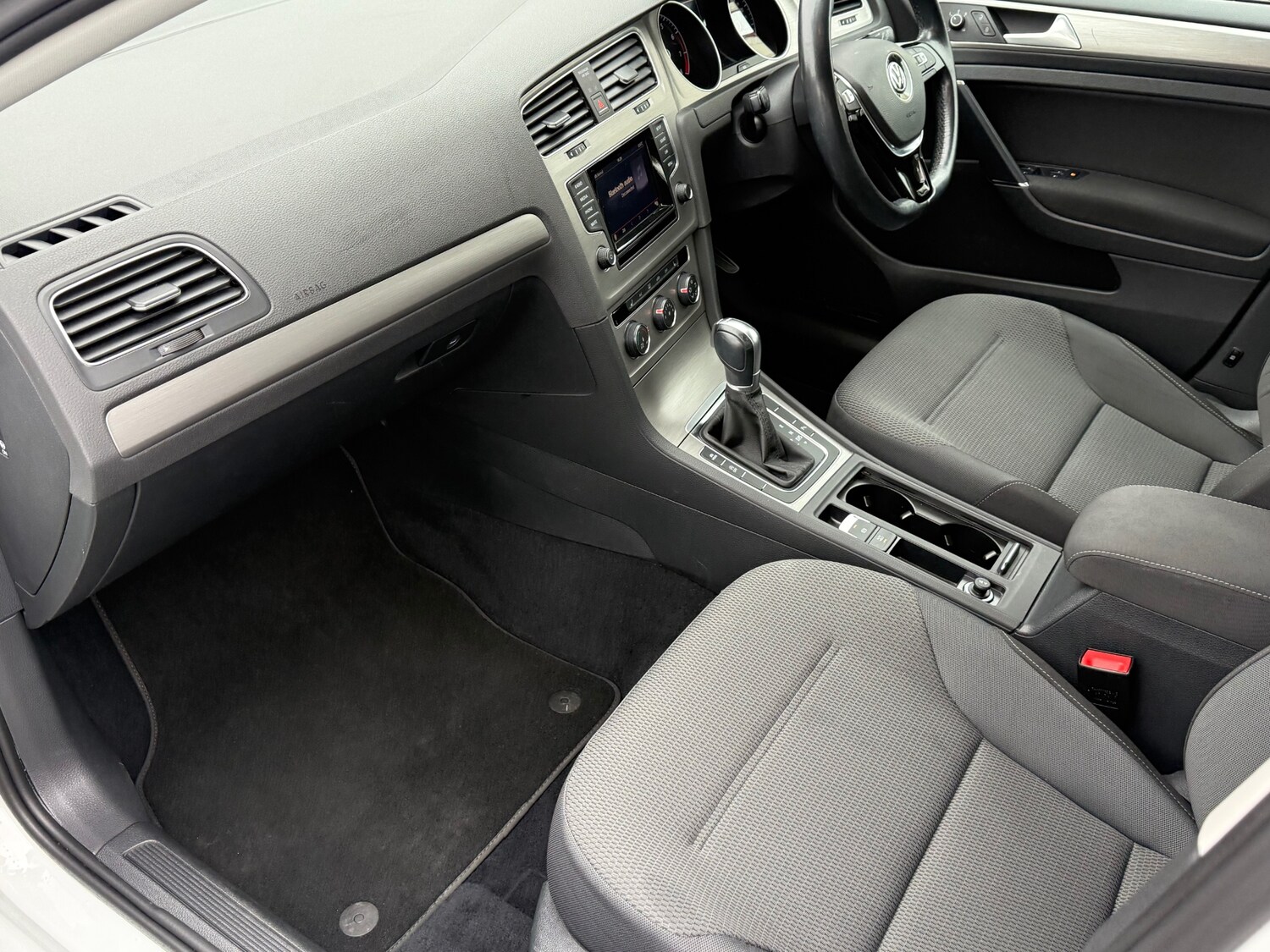 Used Volkswagen Golf 2015 for sale - 76263569: Photo 33