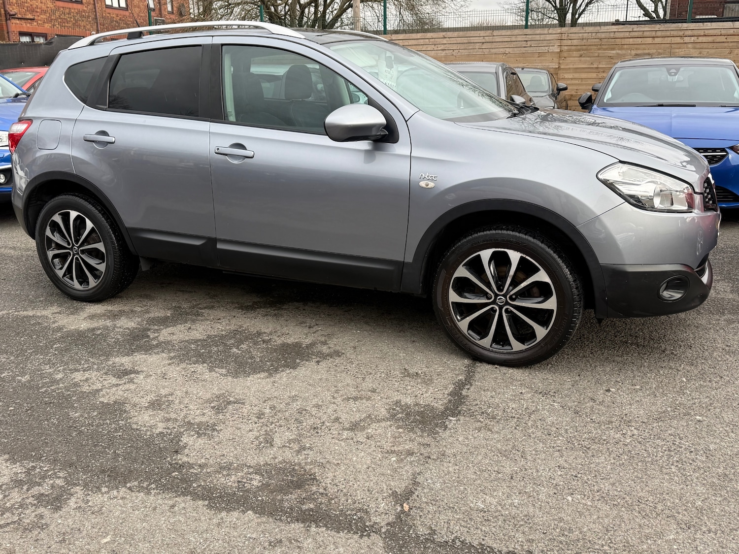 Used Nissan Qashqai 2010 for sale - 77665631: Photo 16