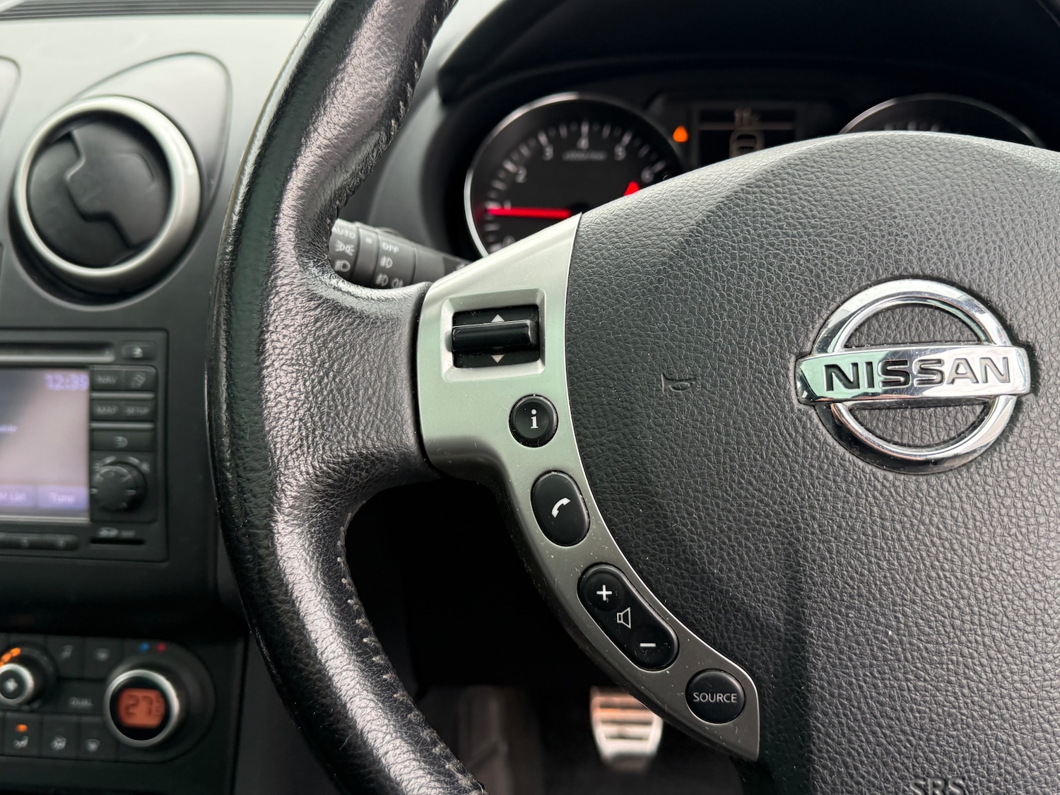 Used Nissan Qashqai 2010 for sale - 77665631: Photo 22