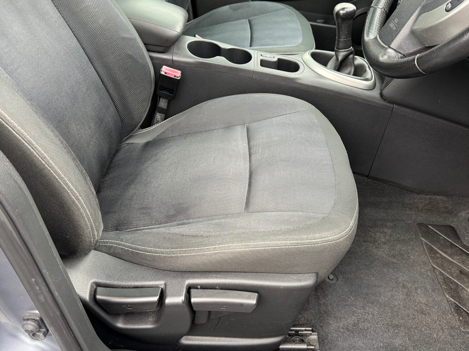 Used Nissan Qashqai 2010 for sale - 77665631: Photo 31