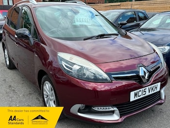 2015 (15) - 1.5 dCi Limited Nav 5dr