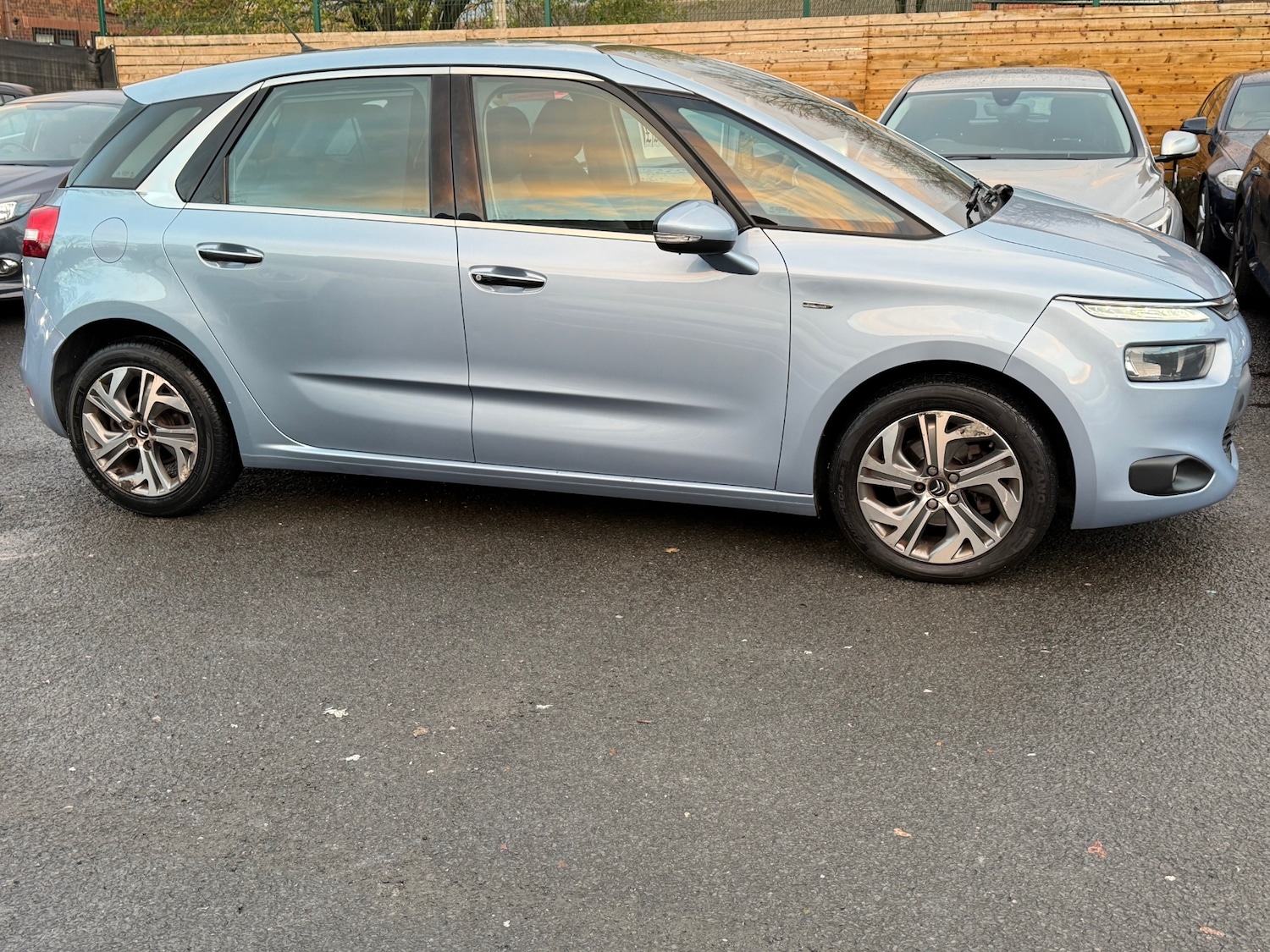 Used Citroen C4 Picasso 2013 for sale - 76739180: Photo 15