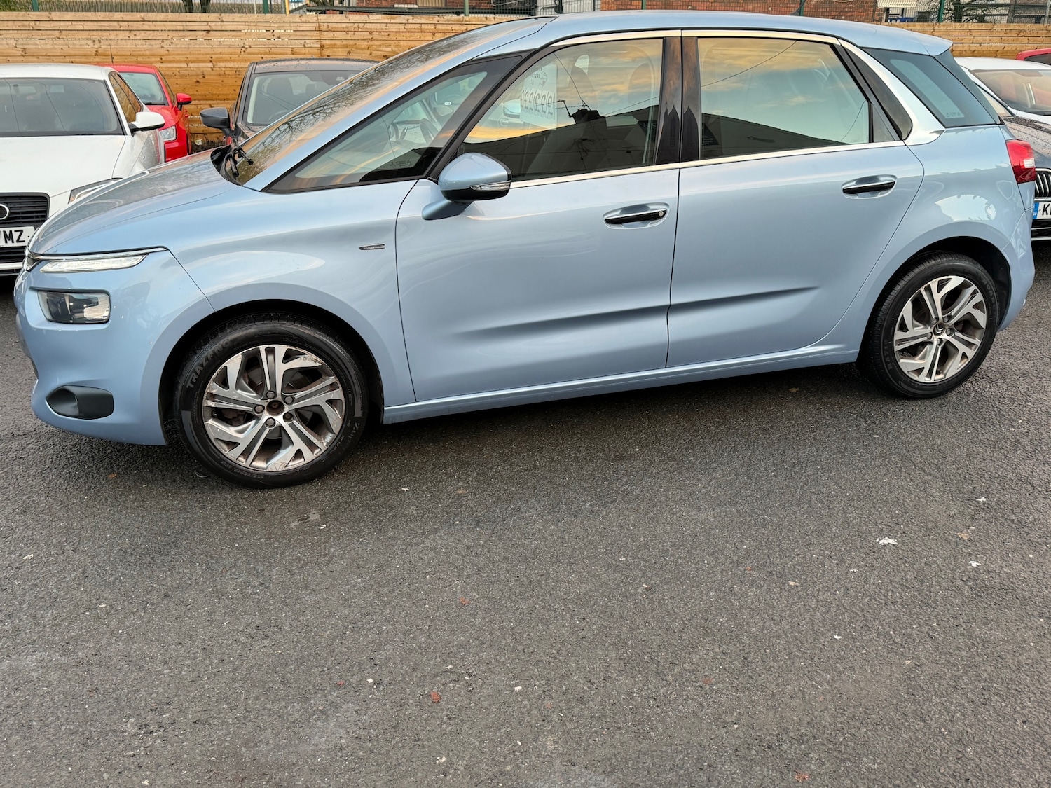 Used Citroen C4 Picasso 2013 for sale - 76739180: Photo 16