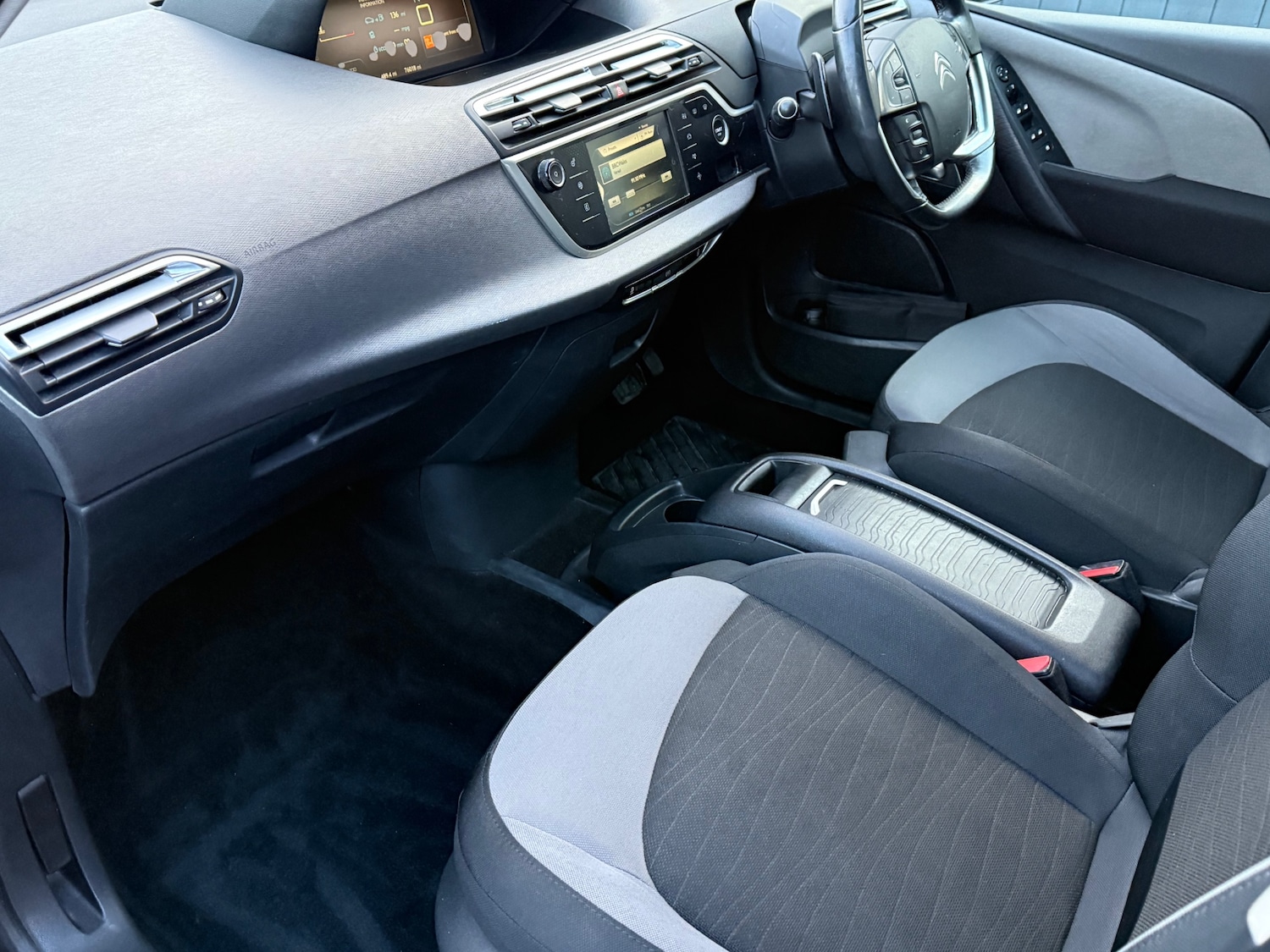 Used Citroen C4 Picasso 2013 for sale - 76739180: Photo 31