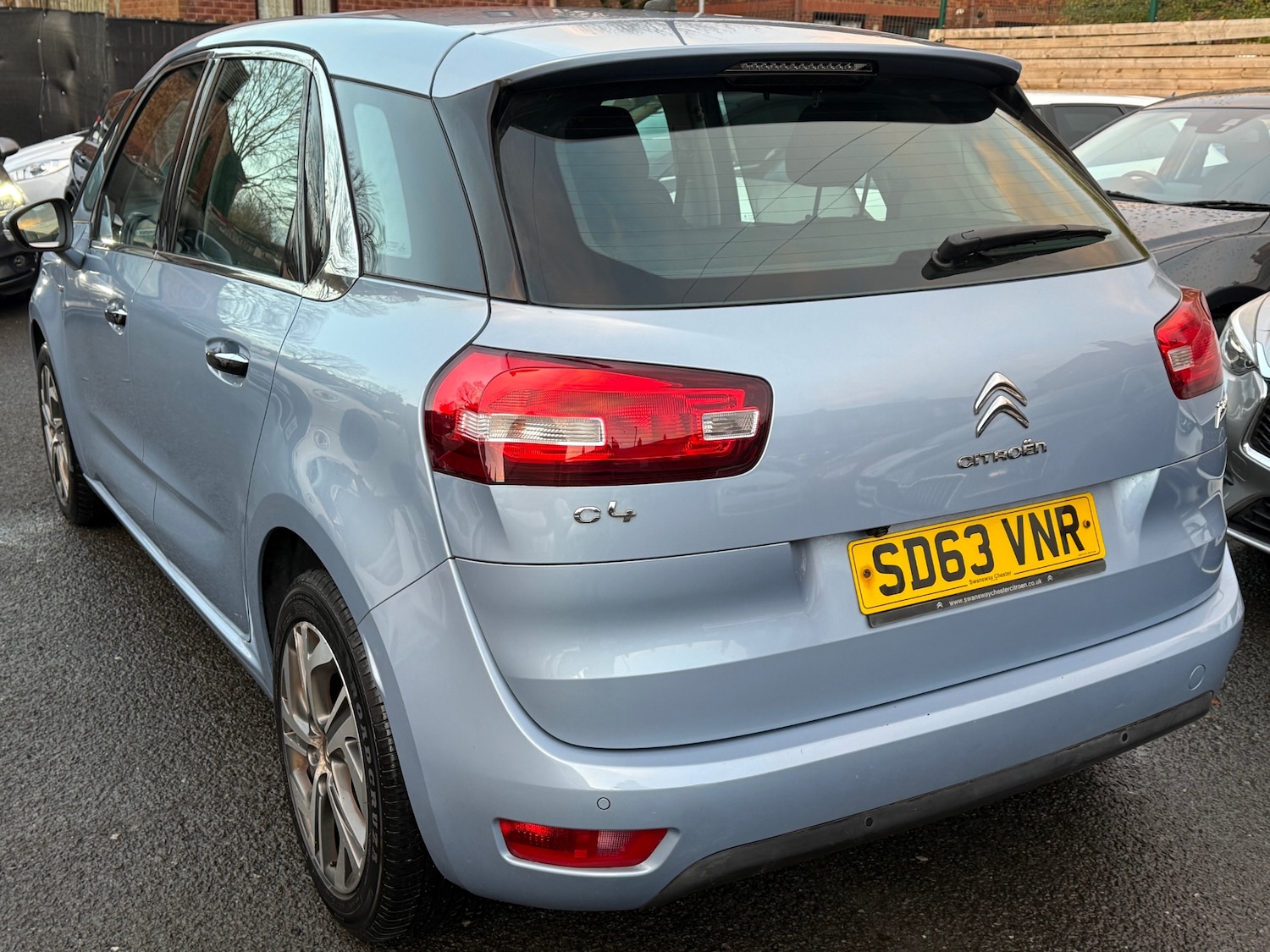 Used Citroen C4 Picasso 2013 for sale - 76739180: Photo 4